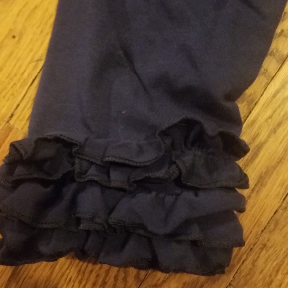 Triple Ruffle Capris, NWOT - Picture 2 of 2